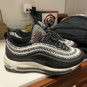 Nike polka dot air max. Size 6.5 excellent used condition.